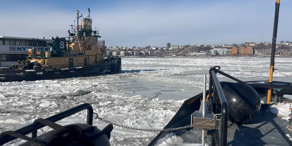 See It: Coast Guard cutter frees NYPD vessel from icebound Hudson River
