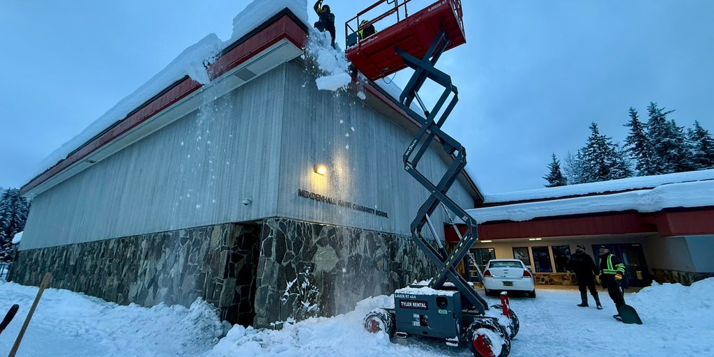 Record snow buries Juneau school and prompts five-day cleanup