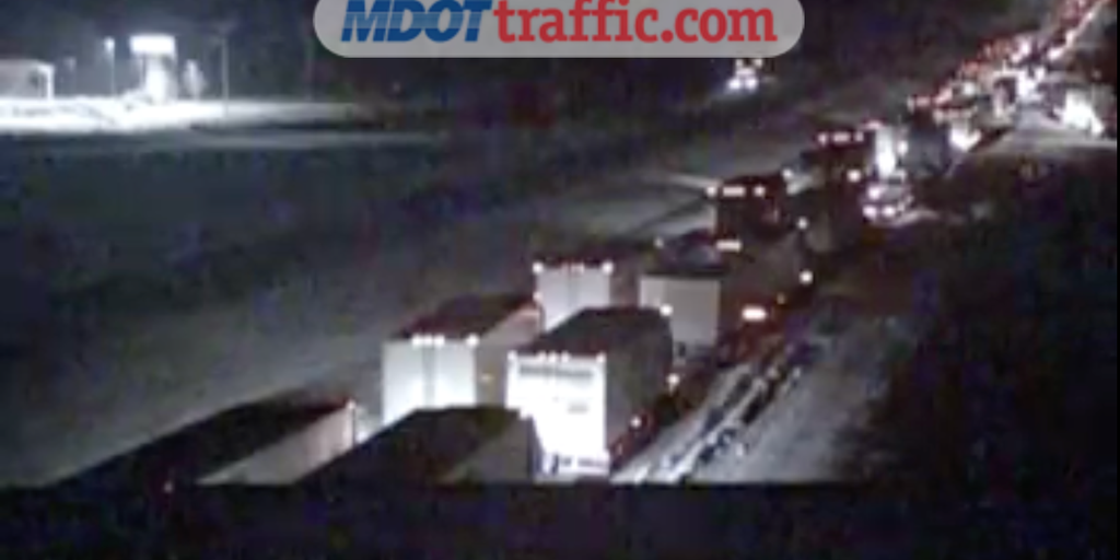 Mississippi evacuating stranded drivers on ice-covered interstates amid subzero temperatures