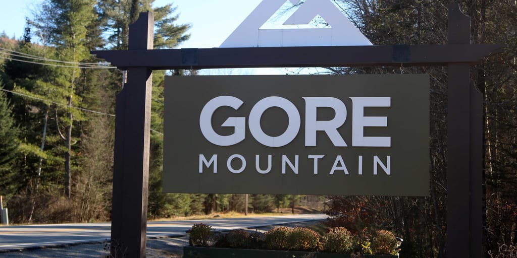 Upwards of 70 people rescued from stalled gondola on New York ski mountain