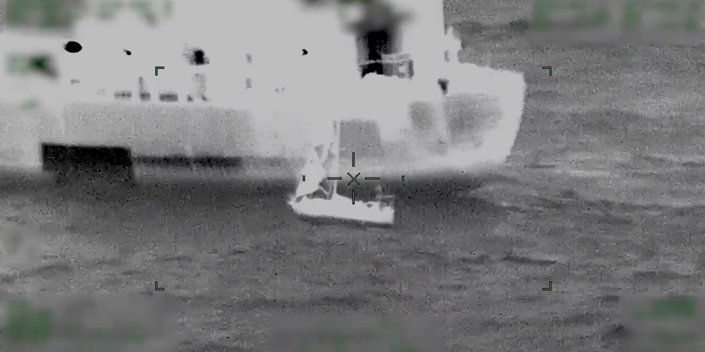 See it: Sailboat crew rescued by Coast Guard, Good Samaritans during 20-foot seas off Florida coast