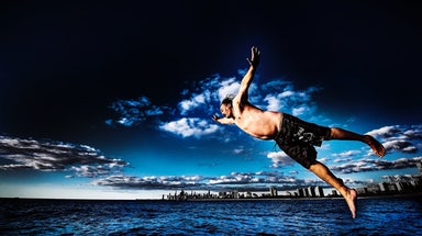 Meet The Great Lake Jumper: The Chicago resident that has plunged into Lake Michigan for 2,000+ days straight