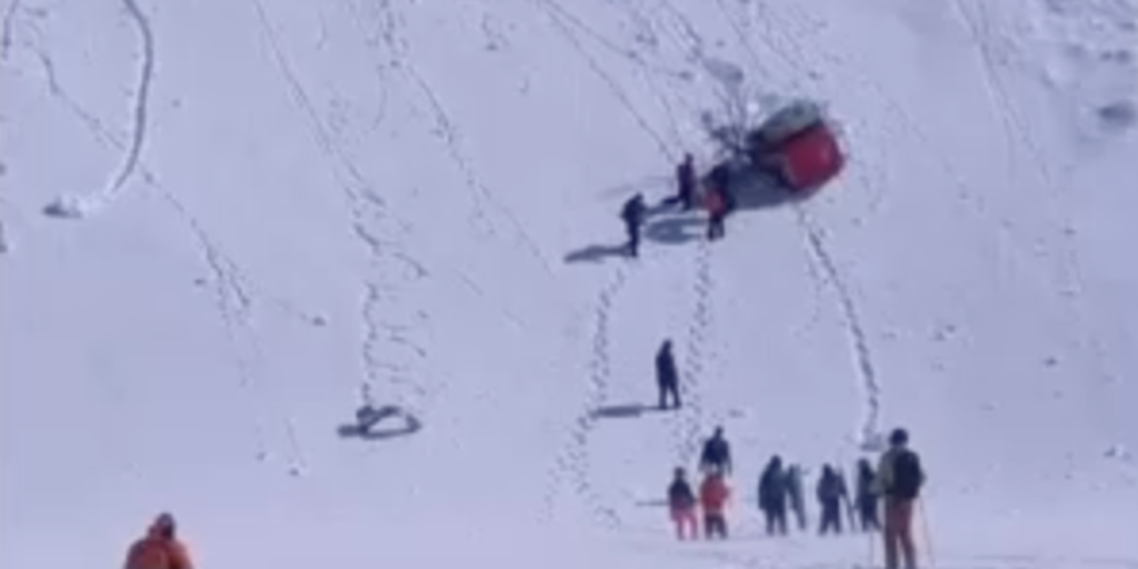 One dead after cable car crashes in Swiss Alps amid vicious winds