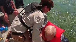 Watch: Deputies rescue 11 passengers after boat capsizes off Florida beach, 2 with minor injuries