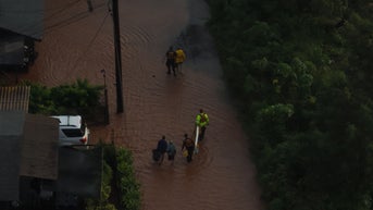 Torrential rain triggers dangerous flash flooding in Hawaii, forcing thousands of evacuations - Fox News
