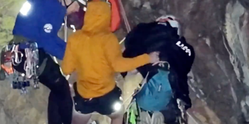 Flash light failure ends in night time high-elevation rescue at Colorado state park