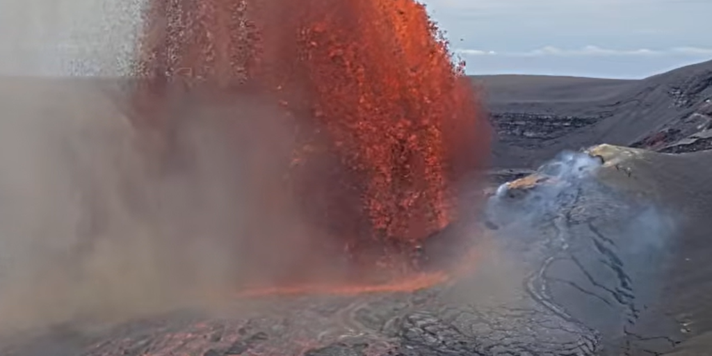 See it: Gushing lava fountains from Mount Kilauea Volcano amid 44th eruption