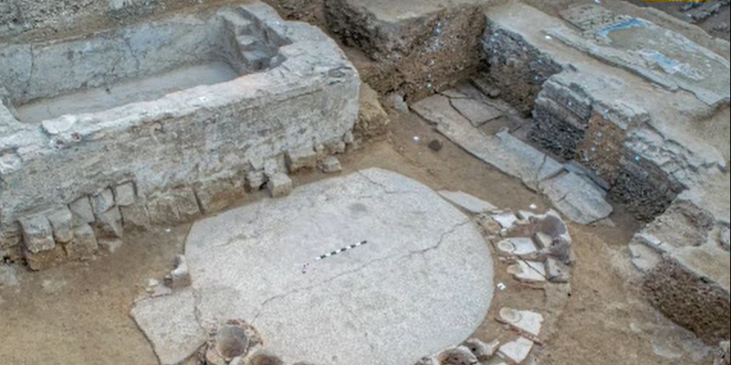 The Ain El-Sabeel Settlement and Roman Villas The Ain El-Sabeel Settlement and Roman Villas