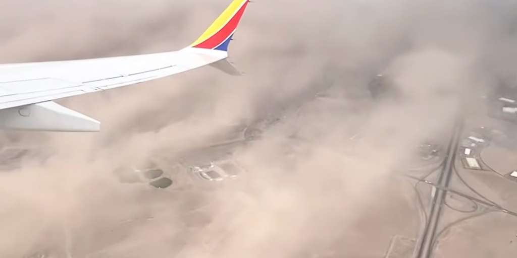 Watch: Airline passenger captures massive dust storm sweeping through New Mexico city