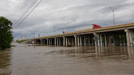 Flash flooding continues to swamp Texas, the South as renewed rounds of heavy rain slam the waterlogged region