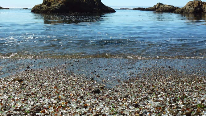 Countless sea glass pebbles are lying at the "Glass Beach" of Fort Bragg, California, USA, 29 August 2013.