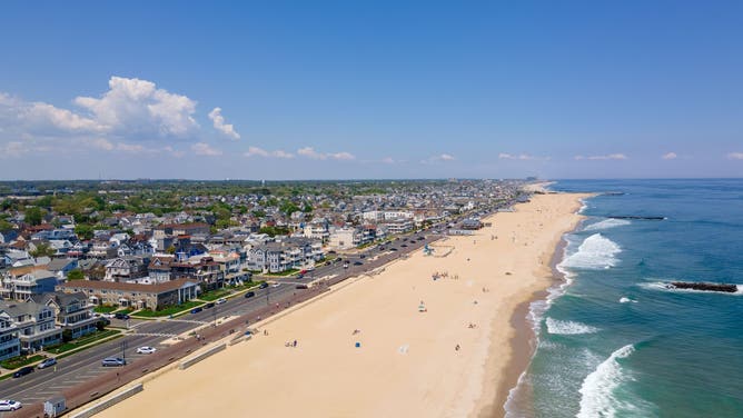 foxweather.com - Angela Fortuna - Atlantic Ocean turns tropical, turquoise blue ahead of peak tourism season on the East Coast