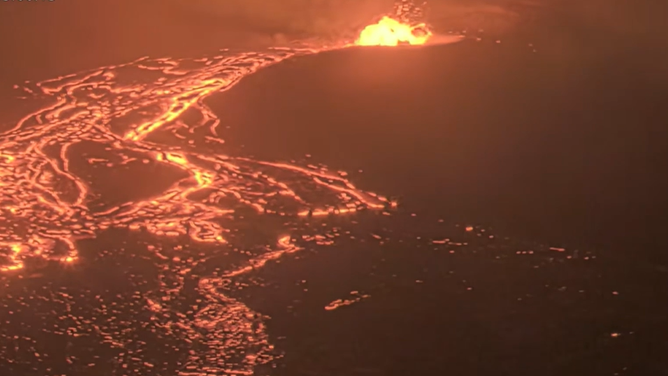 Footage shared by the USGS shows small fountains of lava gushing from Mount Kilauea.
