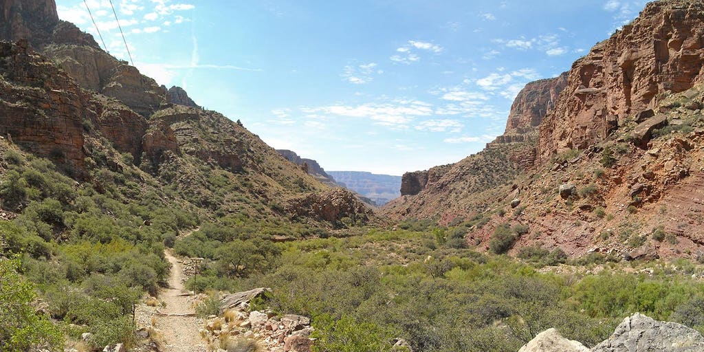 3 people suffer heat-related deaths in a week's span while hiking Grand Canyon trail