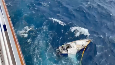 Watch: Solo mariner rescued after 30-foot waves, strong winds de-mast and disable vessel off Oregon coast