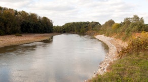 Rescue ends with 5 killed at popular Midwest river after child calls for help