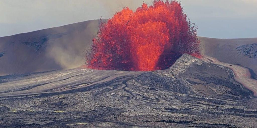 Kilauea puts on fiery show as 54th eruption episode sends lava fountains soaring