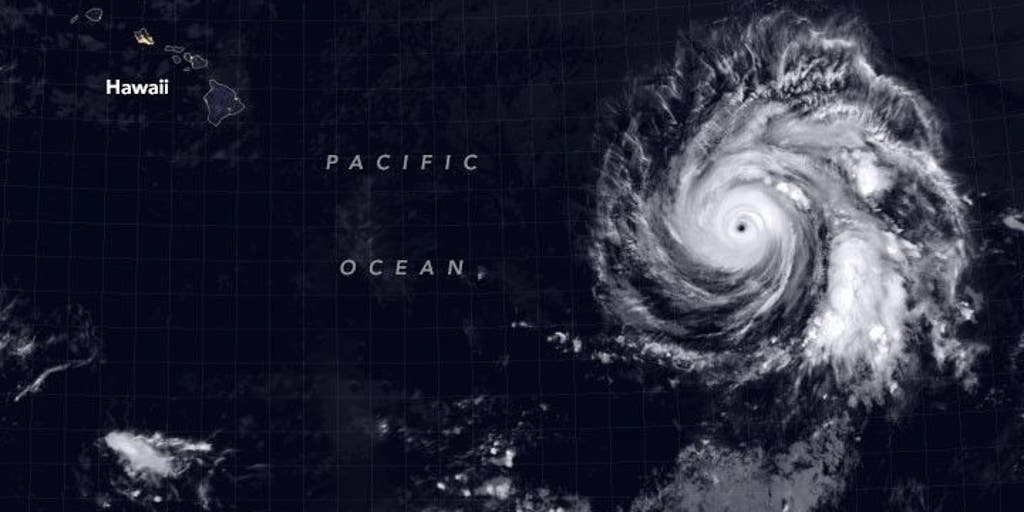 Why are hurricanes so rare in Hawaii?