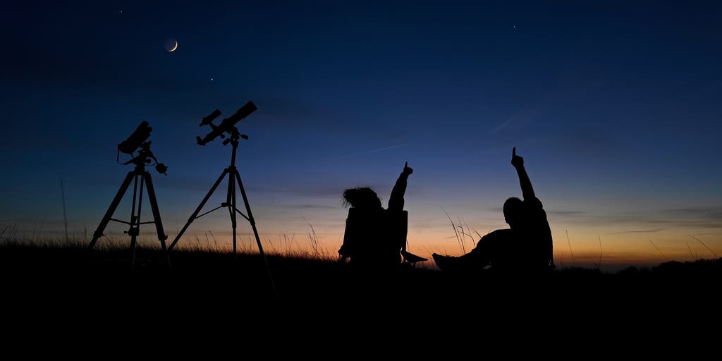 September skywatching guide: Harvest Moon, bright Venus, fall equinox and more ahead