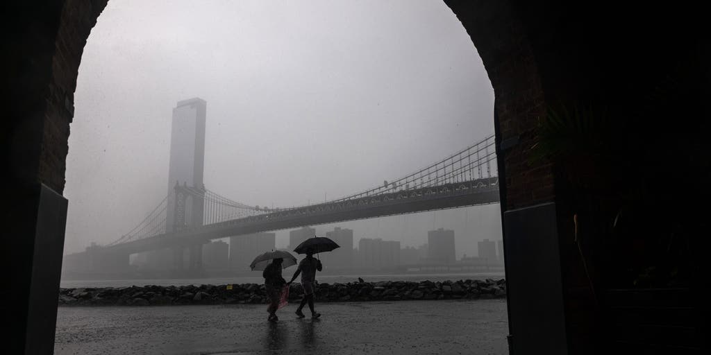 Days of heavy rain and flash flooding target the East Coast by midweek