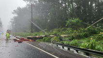 At least one killed as Hurricane Lala slams Hawaiian Islands with violent flash flooding, sweeping homes away