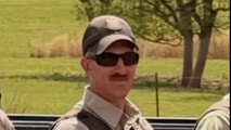 Federal wildlife officer dies while helping residents flee fast-moving Oklahoma wildfire