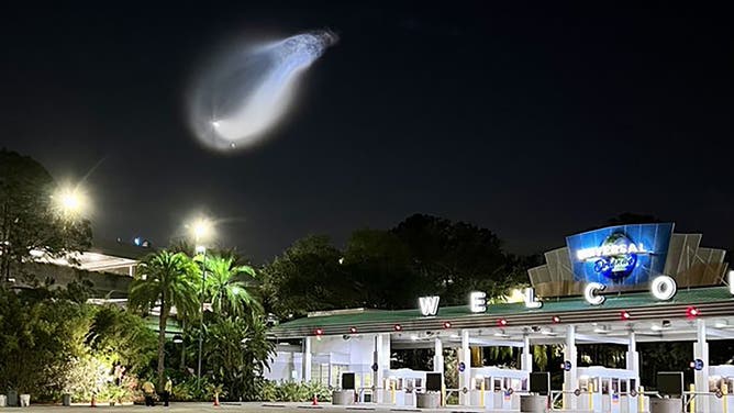A space jellyfish was seen over Central Florida after SpaceX's launch of another batch of Starlink satellites.