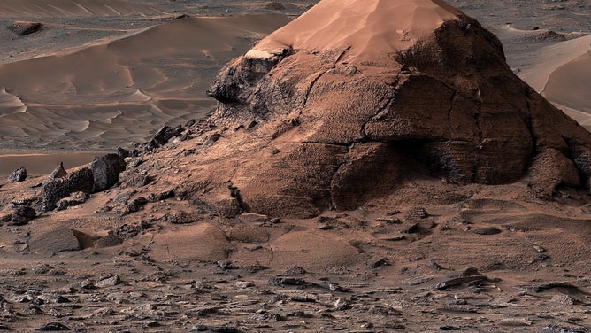 A new 360-degree panorama from Mars.