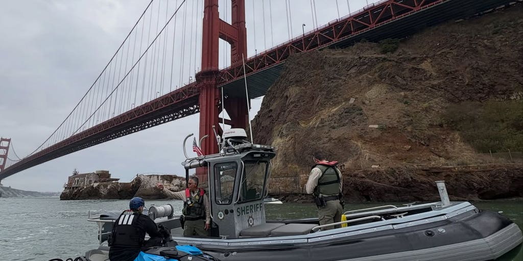 1 dead, 2 critically injured after fishing boat crashes beneath Golden Gate Bridge