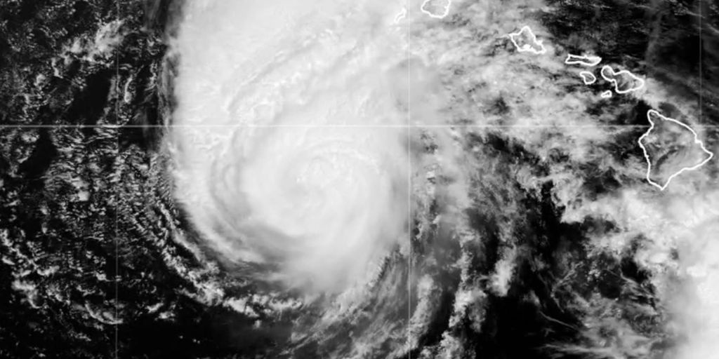 Track Hurricane Lowell: Path, forecast cone, spaghetti models, wind and more