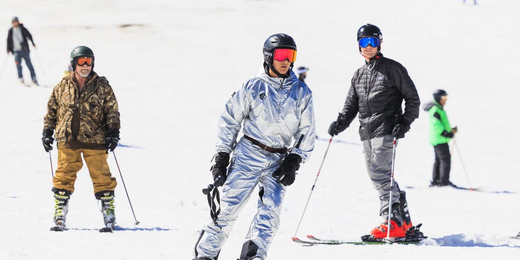 When will the iconic Breckenridge Ski Resort open for the season?