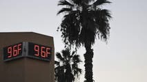 West Coast still baking under summer-like heat, while fall chill starts to ease grip on the East