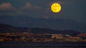 October skywatching guide: Hunter's Moon, meteor showers, Saturn at opposition and more you can't miss