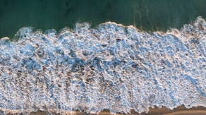 NASA satellites reveal striking ocean color change as Super El Niño strengthens