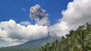 Philippines' Mayon Volcano erupts along Pacific Ring of Fire, sending massive ash plume into sky