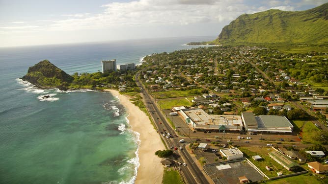 Hawaii, Oahu, Makaha, Lahilahi Point And The Waianae Coast.
